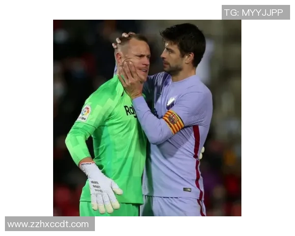 足球巨星激烈对决巅峰赛事争锋全明星阵容展现实力与风采 足球巨星激烈对决巅峰赛事争锋全明星阵容展现实力与风采